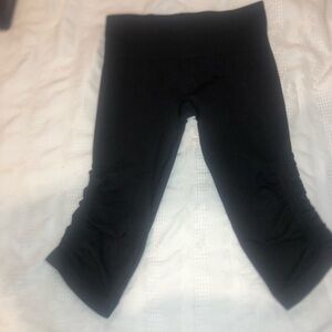 Lululemon In the Flow crops black | Sz 6 EUC